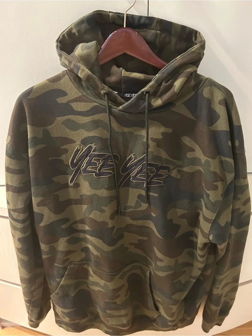 Men’s Camo Hoodie - Olive Green - Picture 3 of 5